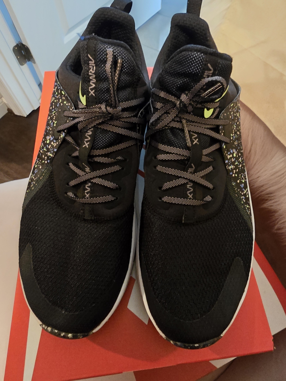 Women's Black Athletic Running Shoes - Style